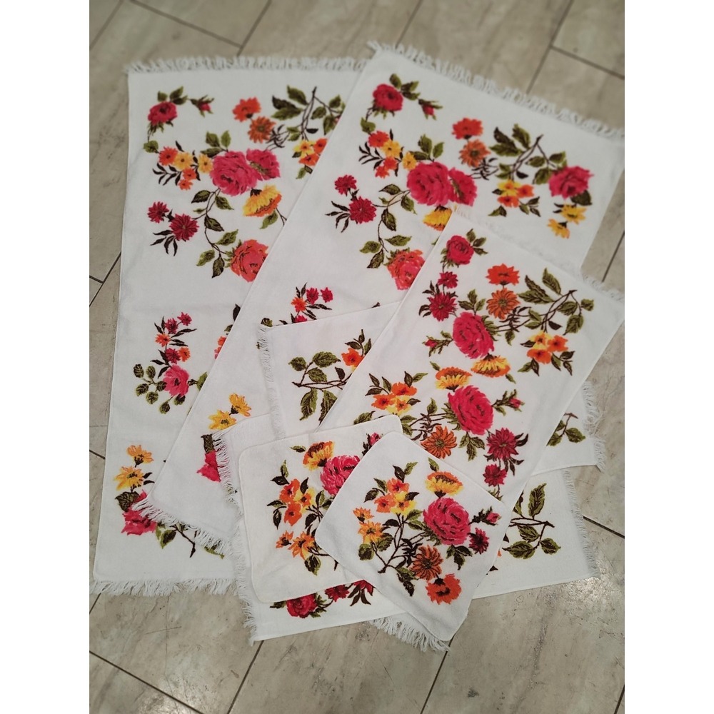 Vintage JCPenney Towels 2 body 3 hand 2 wash cloth New old stock fringe